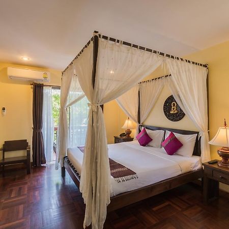 Coral Hotel Bangsaphan Bang Saphan Exterior photo