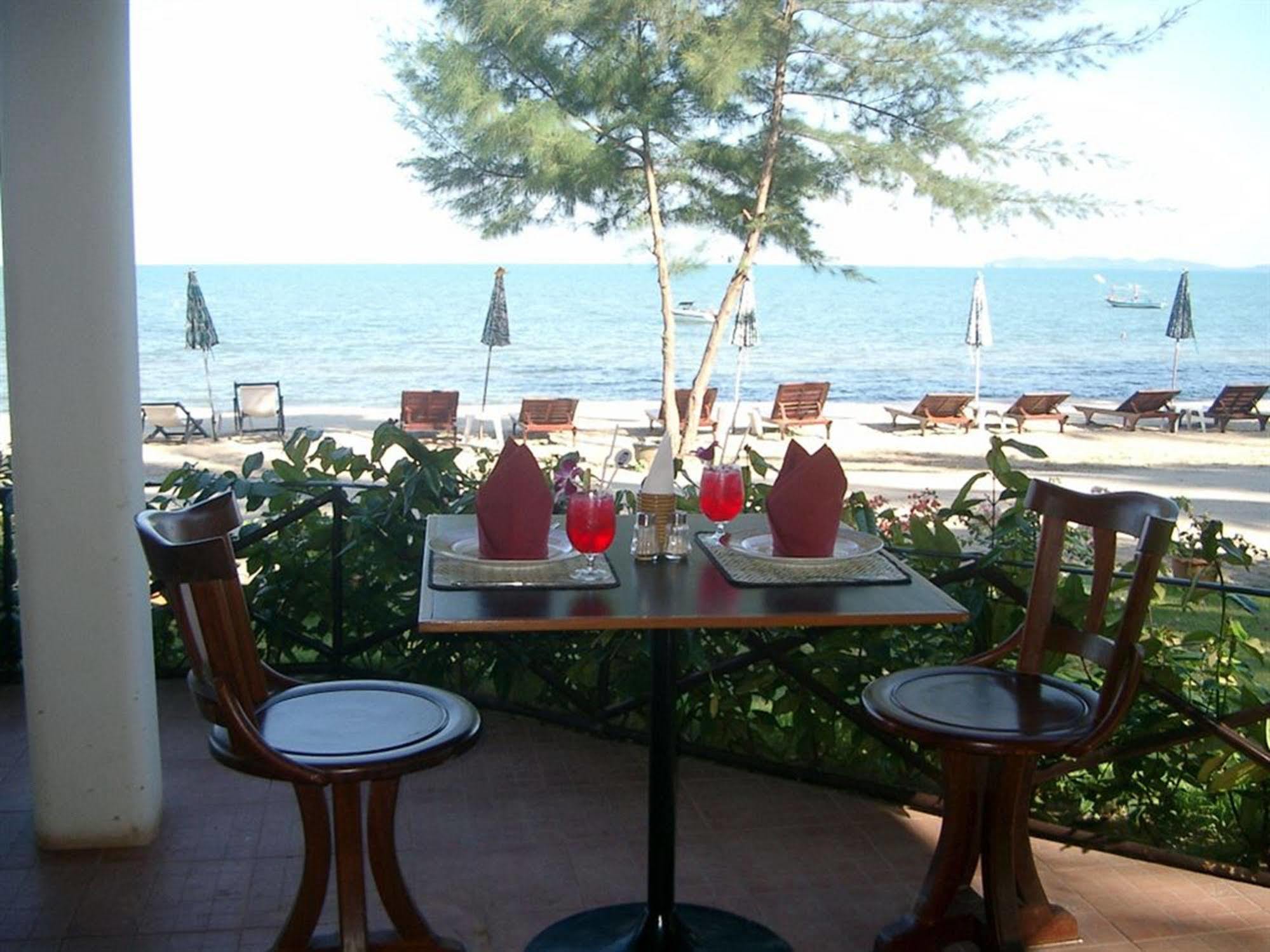 Coral Hotel Bangsaphan Bang Saphan Exterior photo